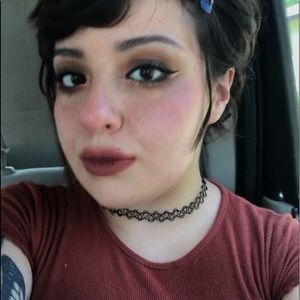 Meet your Posher, Cassandra